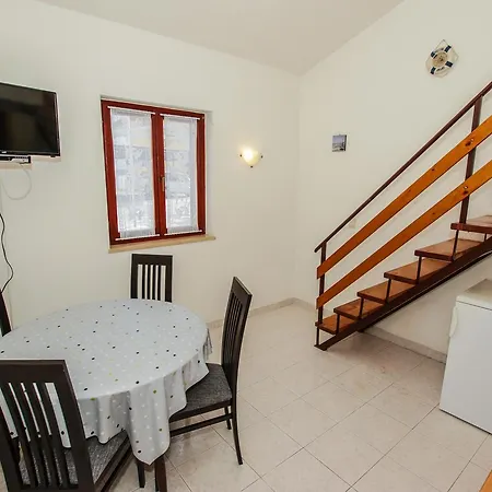 Maja Apartman *